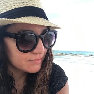 Meet your Posher, Elisa